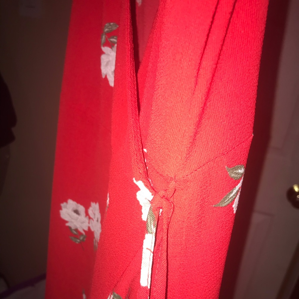 Red Floral Flowy High-low dress. Like New. - Picture 4 of 6